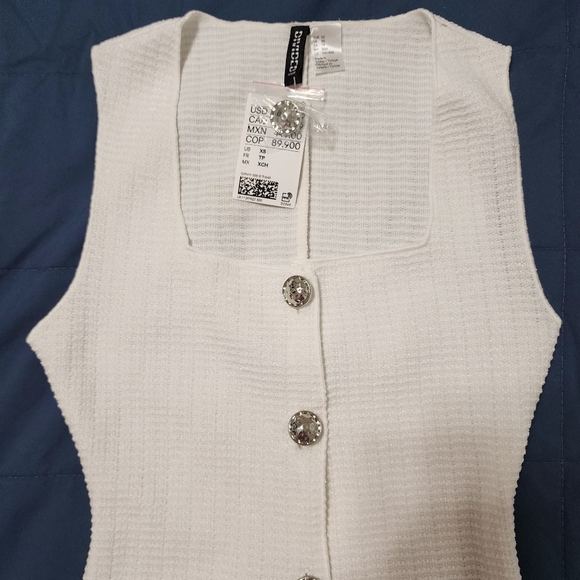 H&M White Textured Vest - Picture 2 of 6